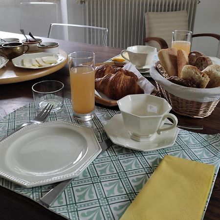 Le Logis Du Pradet Bed & Breakfast Moncrabeau Eksteriør bilde