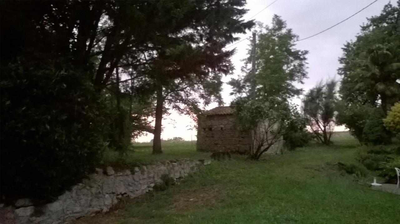 Le Logis Du Pradet Bed & Breakfast Moncrabeau Eksteriør bilde